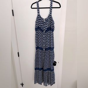 Fever chevron maxi dress in navy- size medium- NEVER WORN